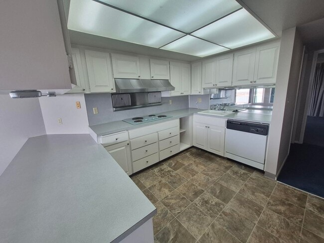 Photo - Spacious 2 Bedroom Condo for Rent in the Fairhaven Neighborhood Unit 306