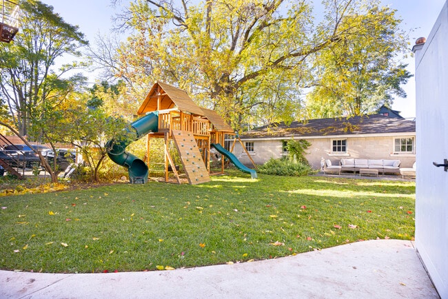 Photo - 178 High Park Av