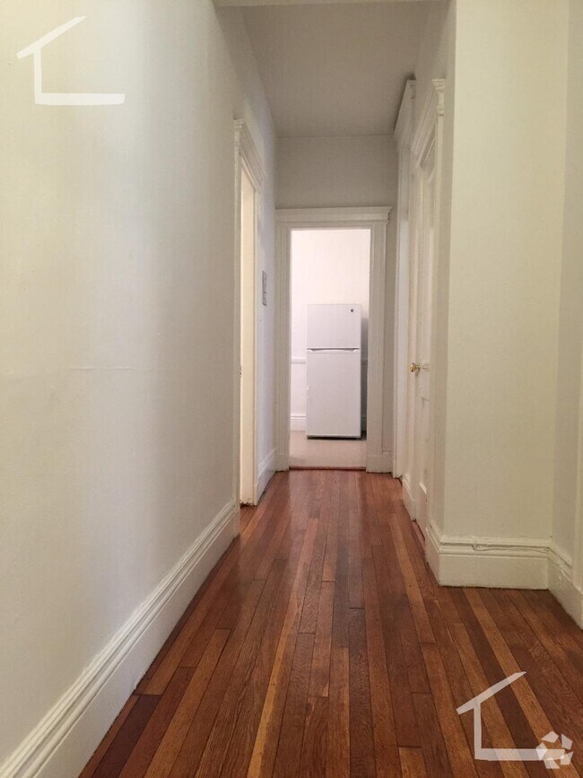 Building Photo - 116 Warren St Unit 6 Rental