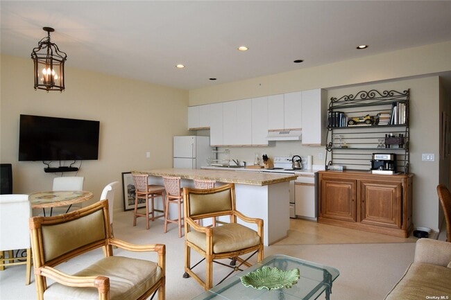 Photo - 256 Dune Rd