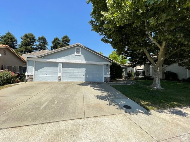 Building Photo - Spacious 4-Bedroom, 2-Bath Single-Story Ho... Rental