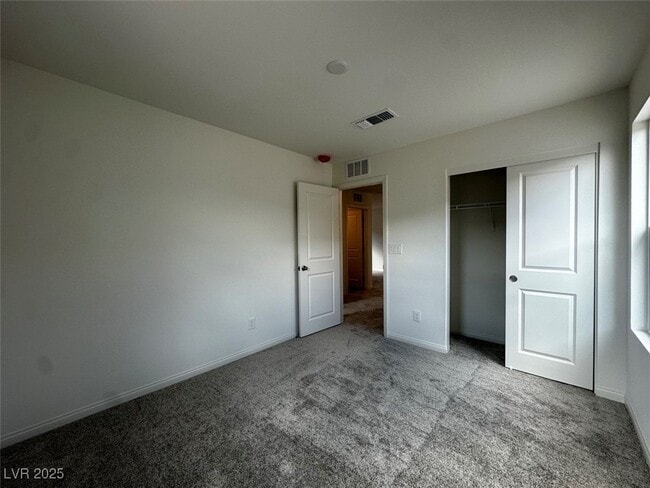 Building Photo - 9649 Hinson St Rental