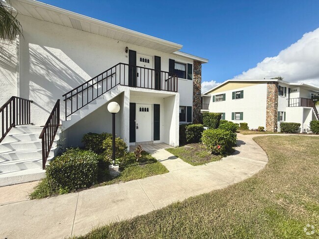 Building Photo - Morton Village 55+ Ground Floor 2 Bedroom,... Rental