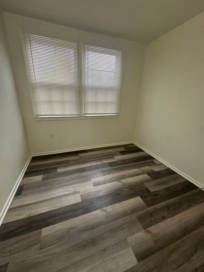 Photo - 52 Riley Manor Cir