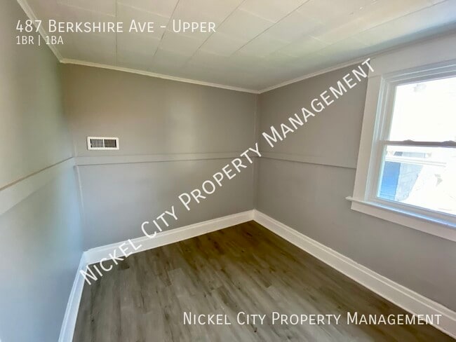 Photo - 487 Berkshire Ave Unit Upper