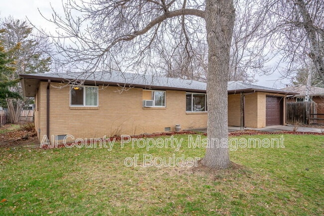 Building Photo - 1117 Vivian St