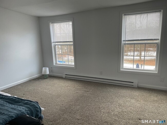 Photo - 377 Horse Pond Rd