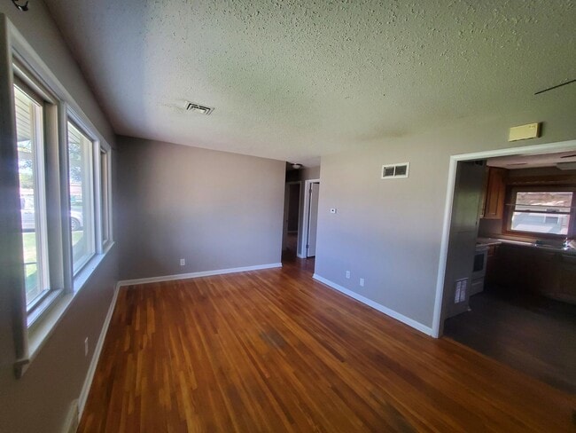 Photo - Single family home Recently renovated, mov...