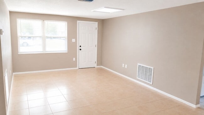 Photo - 4080 Redwing Dr