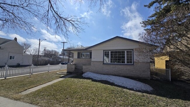 Building Photo - Dollard Boulevard Houses
