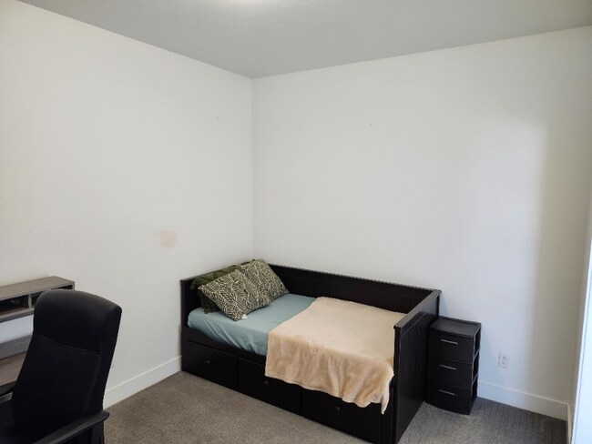 99 N Lasalle Dr
