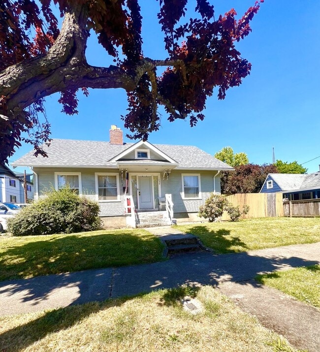 3 Bedroom House Only $2,695.00/month!! - 3 Bedroom House Only $2,695.00/month!!