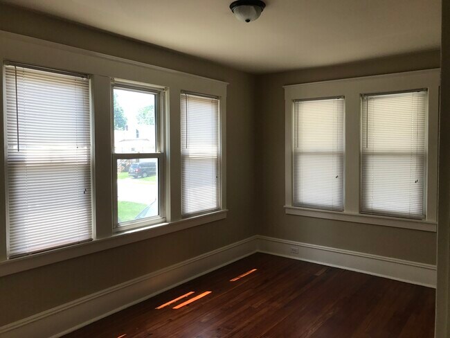 Photo - 20 E Collingswood Ave