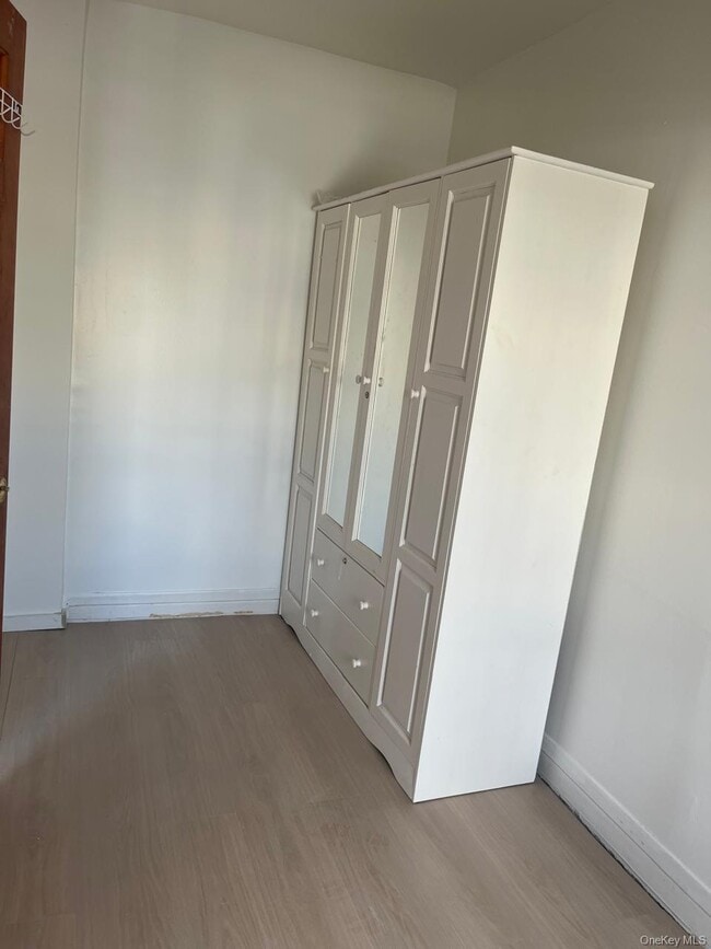 Photo - 93-08 74th Pl