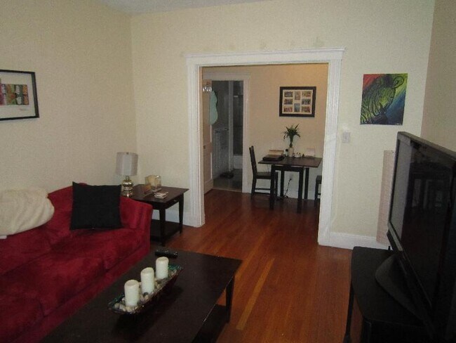 Photo - 185 Chestnut Hill Ave Unidad 09