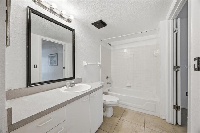 Photo - 1602 Columbia Arms Cir Unit 106