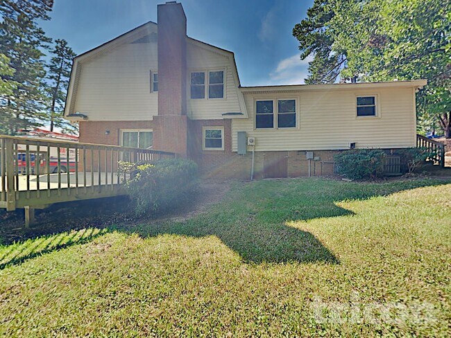 Photo - 6010 Sullins Rd