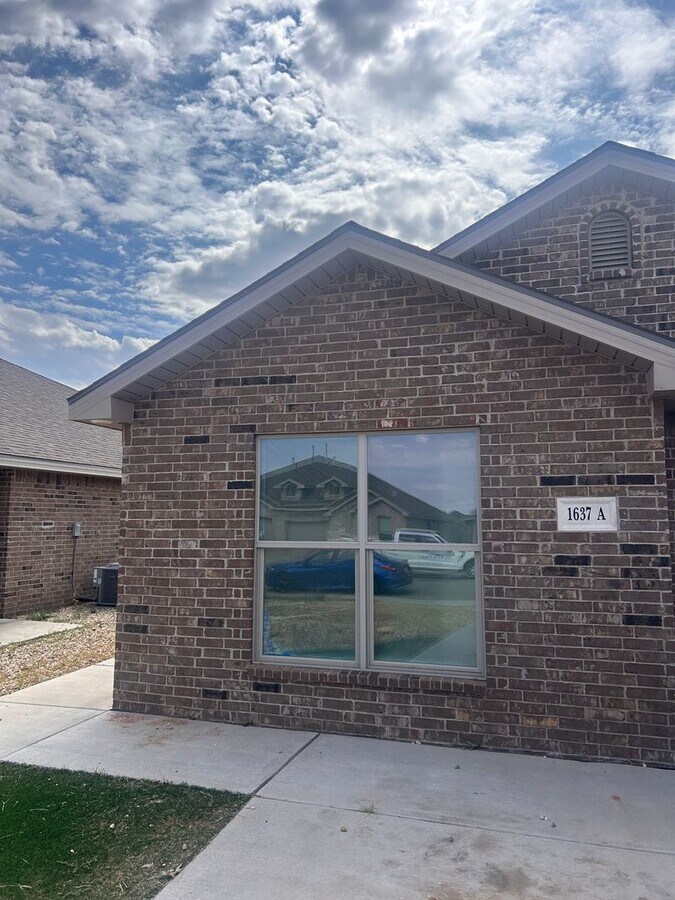 Photo - 1637 133rd St Unidad A