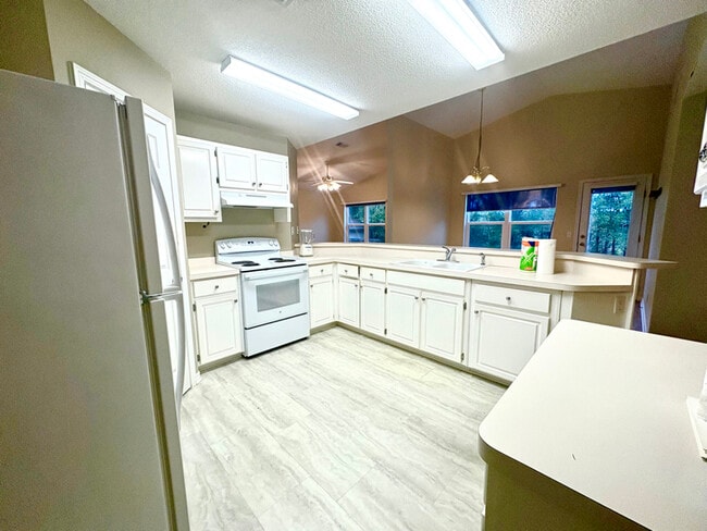 Photo - 6879 Cedar Ridge Cir