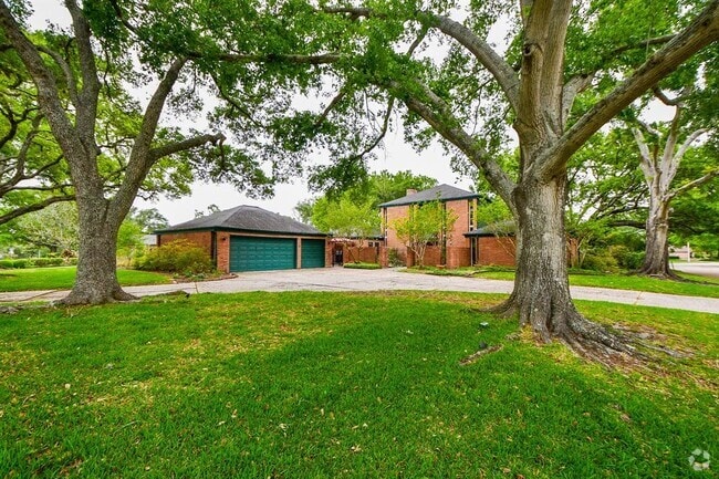 Building Photo - 3402 El Dorado Blvd Rental