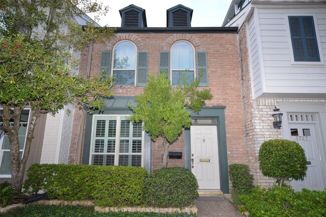 Building Photo - 3729 Wakeforest St