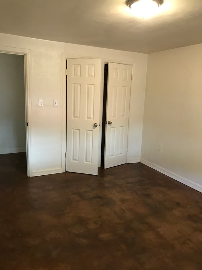 33 Alder Ave SE Unit C