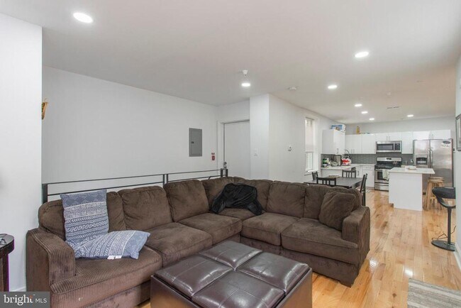 Photo - 1629 Wallace St