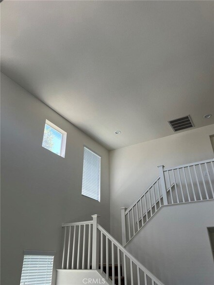 Photo - 762 St James Dr