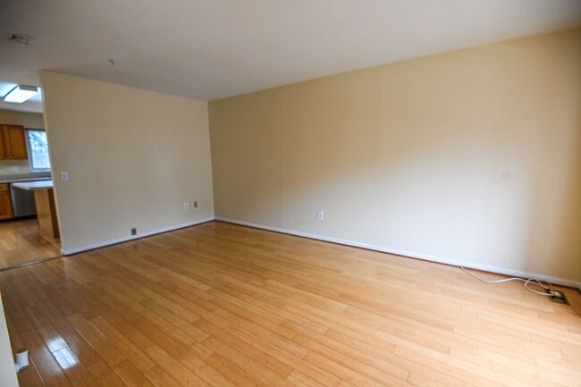 Photo - Seven Oaks Townhouse