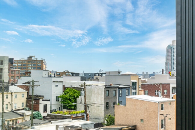 Photo - 1154 N Lee St Unidad 2