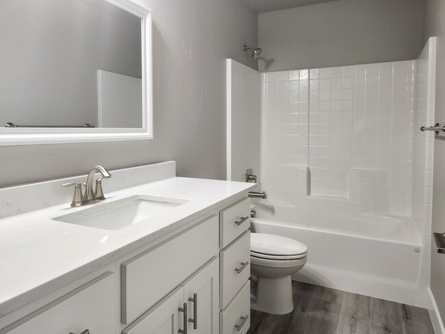 Photo - 406 S 11th St