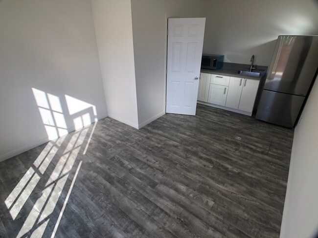 862-64 Melba Rd