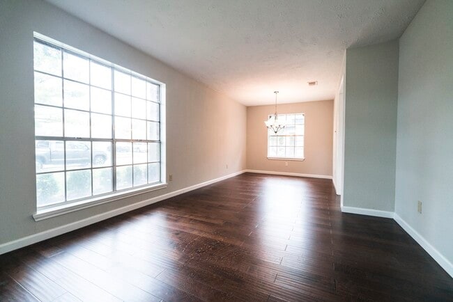 Photo - 2314 Pebbledowne Cir