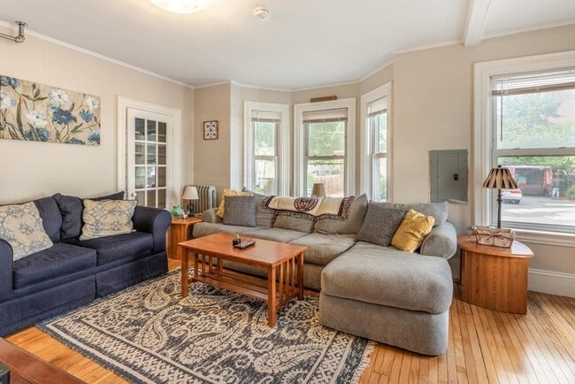 Photo - 109 Chestnut St