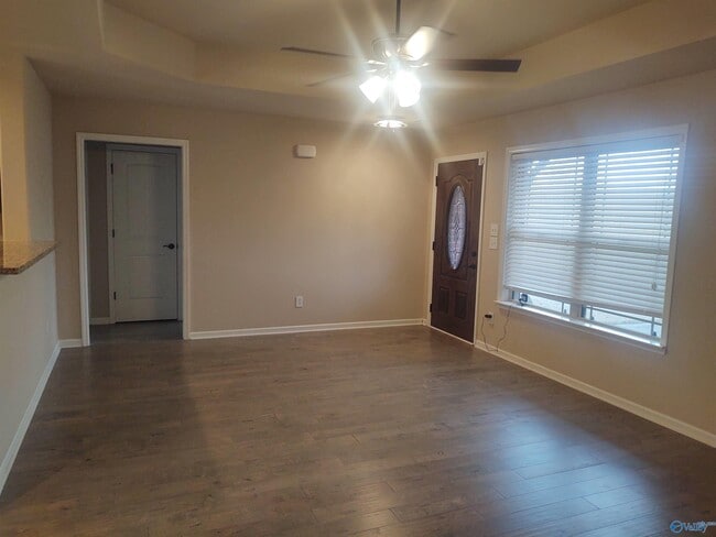 Photo - 108 Hunter Way