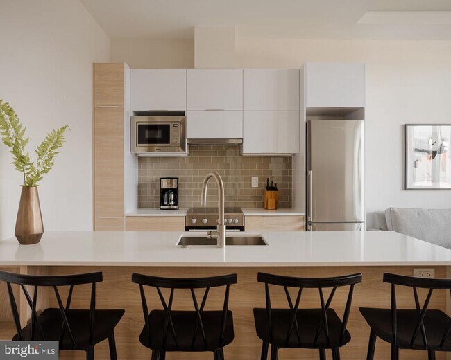 Photo - 313 Race St Unit 404