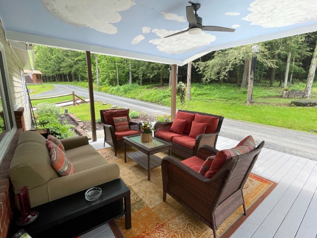 Photo - 284 Sugar Run Ln