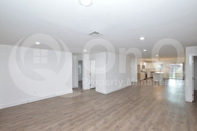 Photo - 2055 E Orange St.