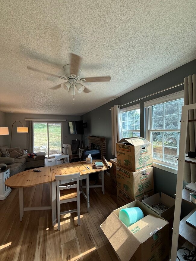 Photo - Spacious 2bd/2ba Condo- Lakewood CO, Available 7/10/26! Unit B