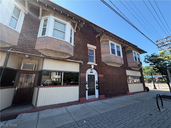 Building Photo - 15300 Waterloo Rd Unit 1