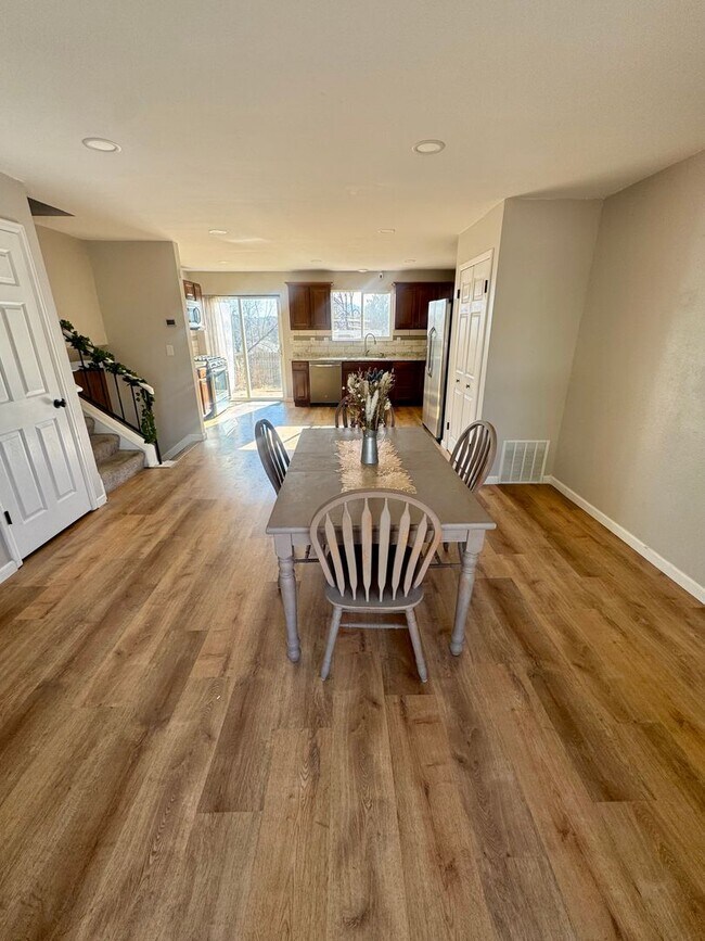 Photo - 4 Bedroom home in Stunning Rockrimmon