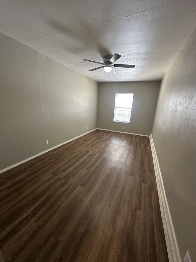 Photo - Spacious Duplex with Off-Street Parking