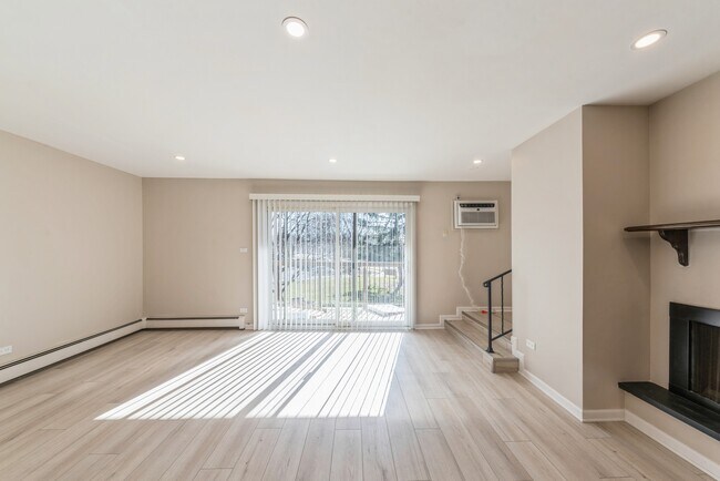 Photo - 751 S Dwyer Ave Unit D