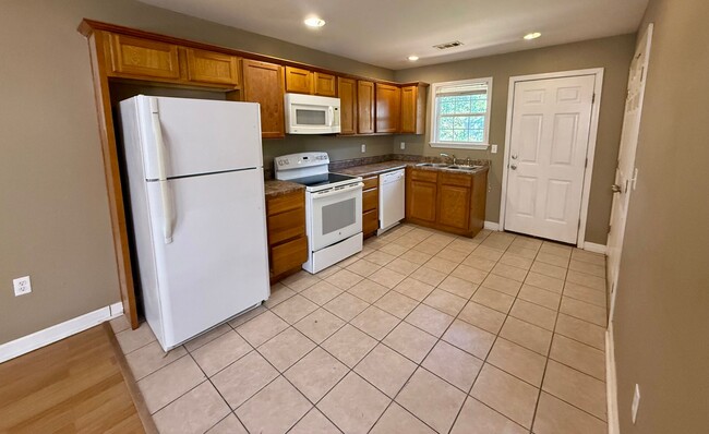 2216 Clark St Unit D
