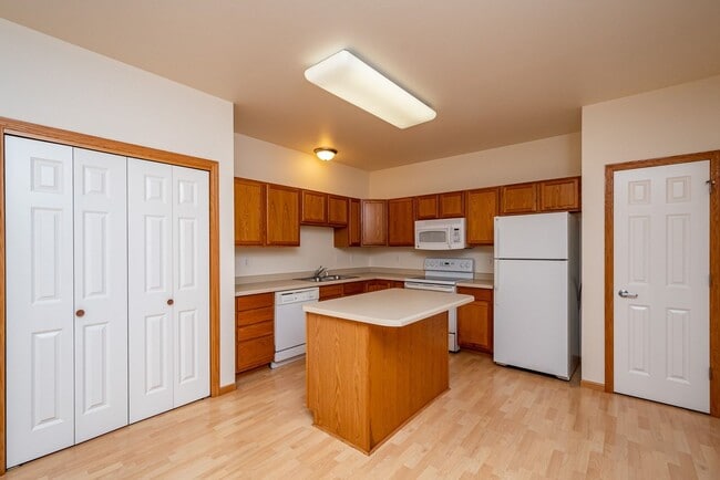 Photo - Woodridge Estates