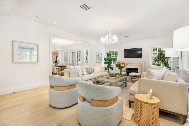 Photo - 142 Seabreeze Ave