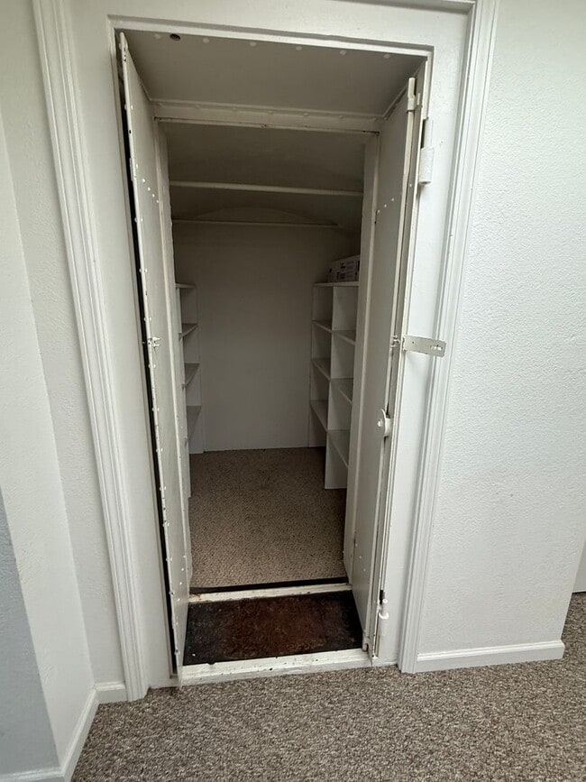 Photo - 126 S Main St Unit Upstairs Apartment
