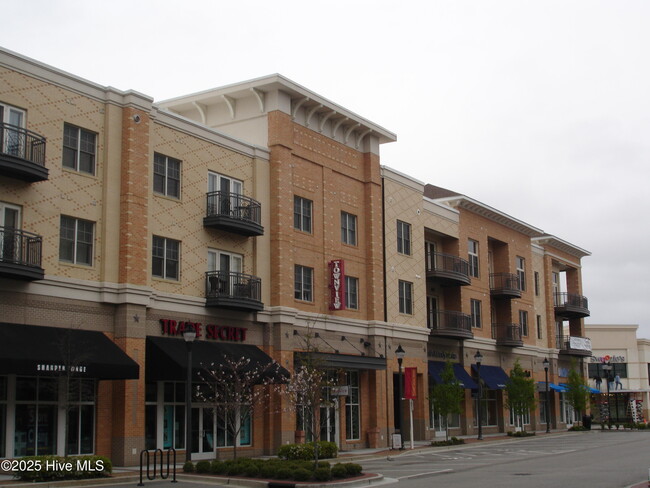 Photo - 6832 Main St Unidad 325 Rental