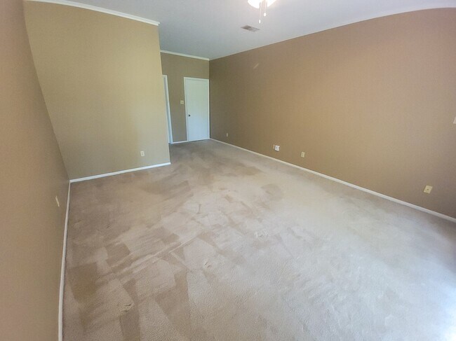 Photo - 813 River Oaks Dr
