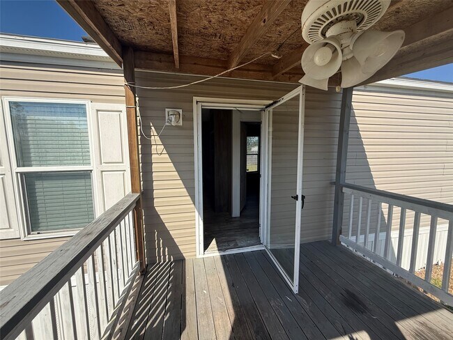 Photo - 239 Road 5027 Rd